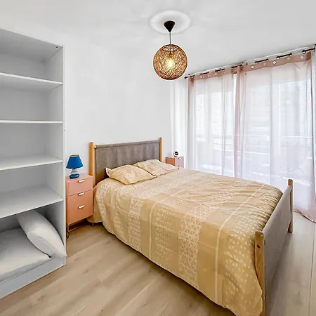 Apartamento Bord De A - Balcon, Place De Parking, 700m De La Gare *