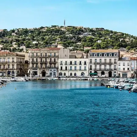 Bord De A - Balcon, Place De Parking, 700m De La Gare
