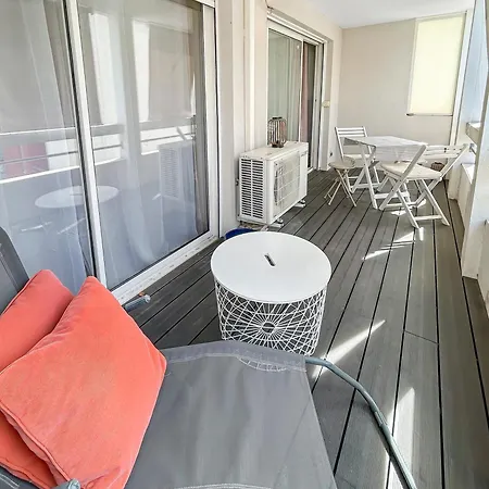 Bord De A - Balcon, Place De Parking, 700m De La Gare
